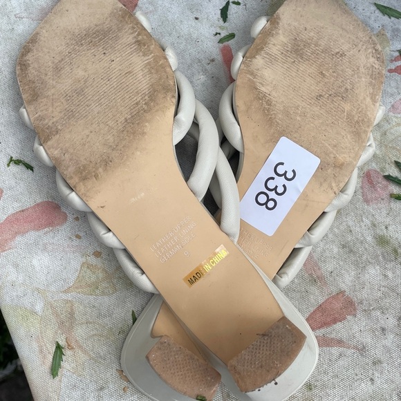 Intentionally Blank Willow III White Leather Sandals Size 9W - Picture 4 of 4